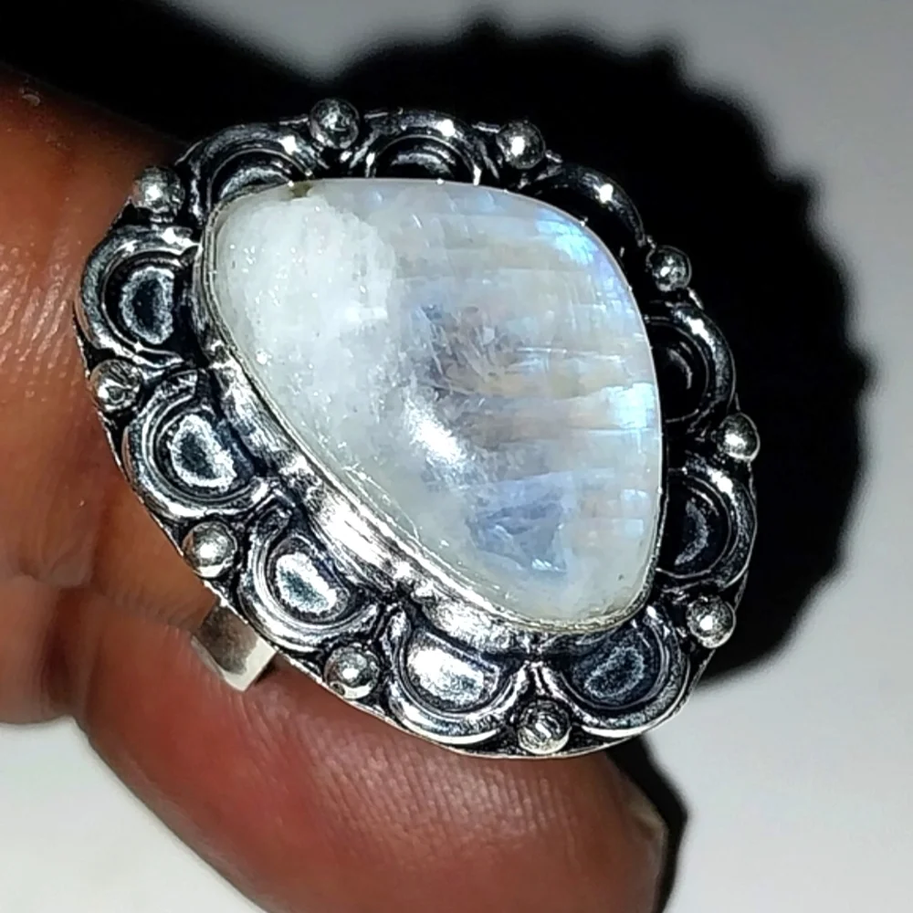 boutique vintage elegant